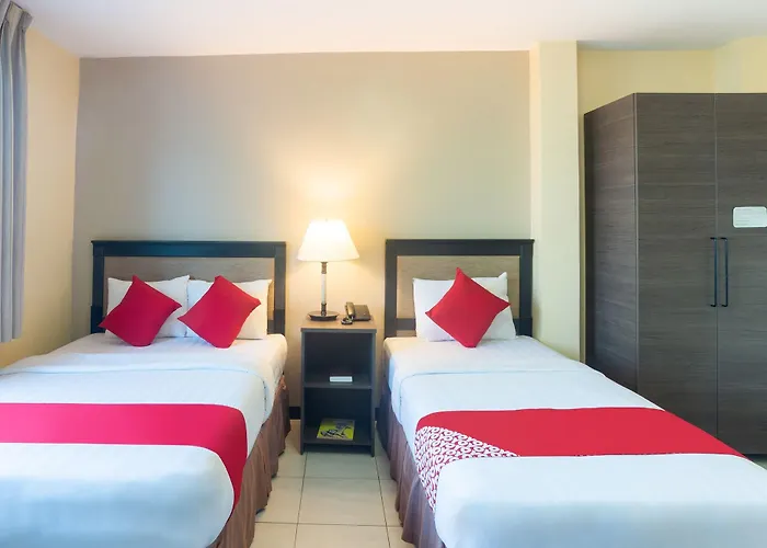 Hotel Oyo 187 The Maxwell 3*