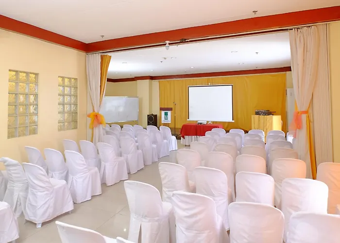 Oyo 187 The Maxwell 3* Cebu