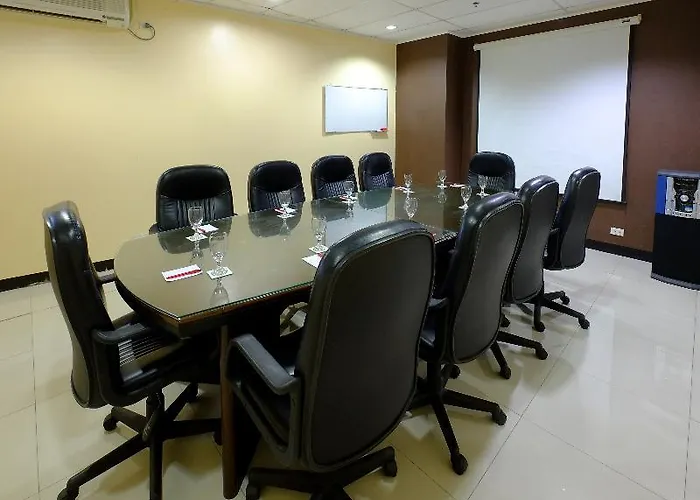 Oyo 187 The Maxwell Cebu
