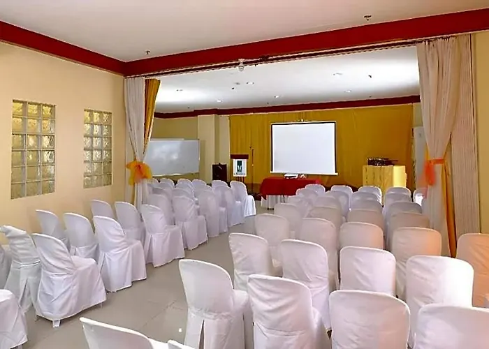 Hotel Oyo 187 The Maxwell