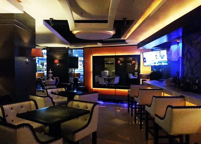 Hotel Oyo 187 The Maxwell